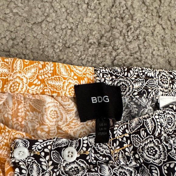 Urban Outfitters Night Short - Picture 2 of 2